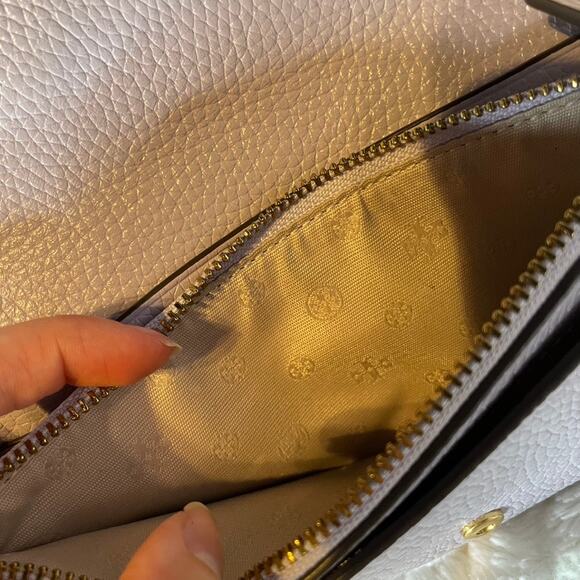 TORY BURCH “Britten” Smartphone Wallet Purple Lavender Leather‎ Cards Flap Snap - Picture 6 of 7